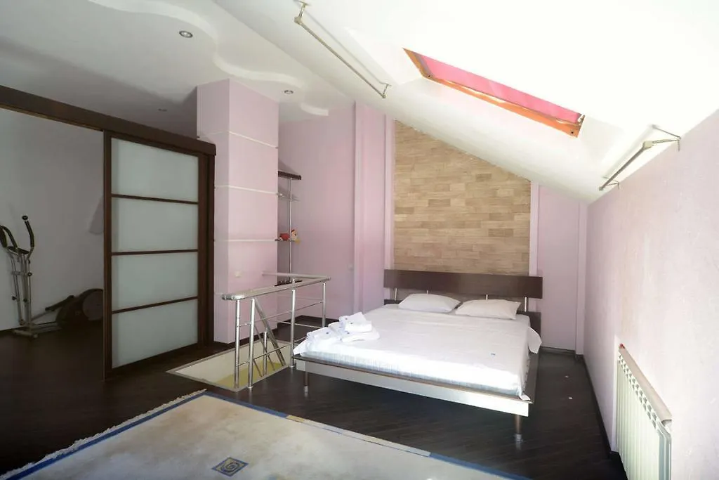 Kievapartmentnow Mandarin Plaza Area דירה